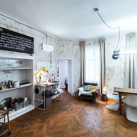 A Szoba Apartman Печ Екстериор снимка