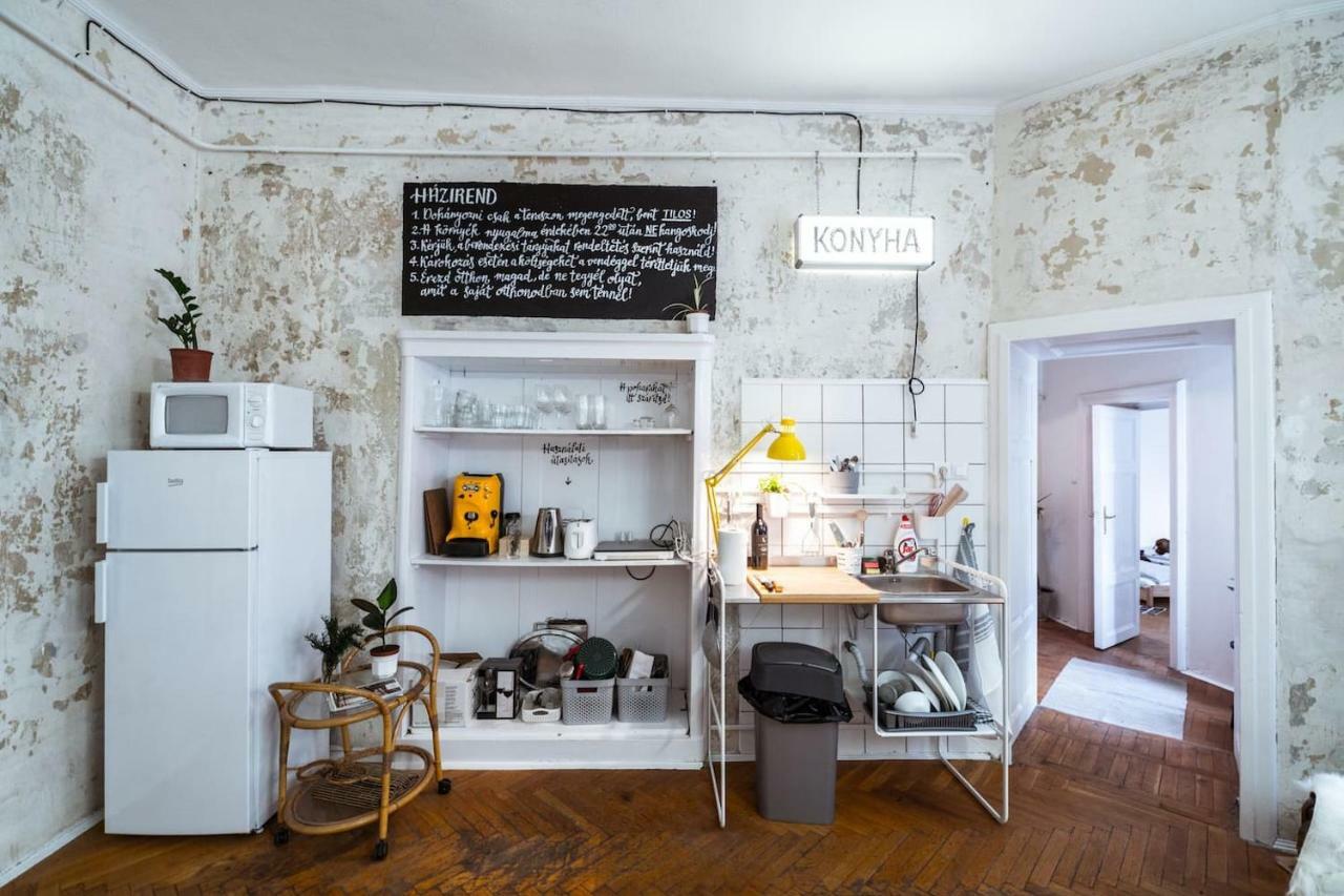 A Szoba Apartman Печ Екстериор снимка