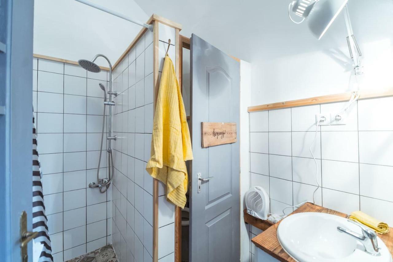 A Szoba Apartman Печ Екстериор снимка